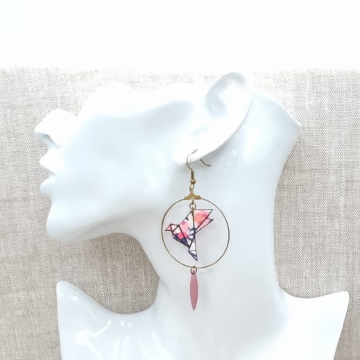 Boucles d'oreilles oiseau en liberty wiltshire pois de senteur Boucles d'oreilles oiseau en liberty wiltshire pois de senteur