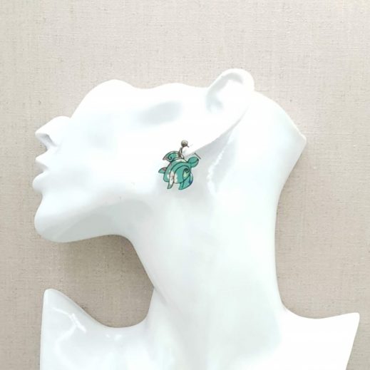 20210502_152154 Boucles d'oreilles mini tortue et mini feuille liberty donna leigh jade