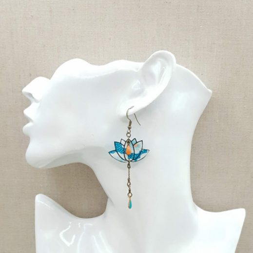20210509_170802 boucles d'oreilles libellule et lotus en tissu petit pan