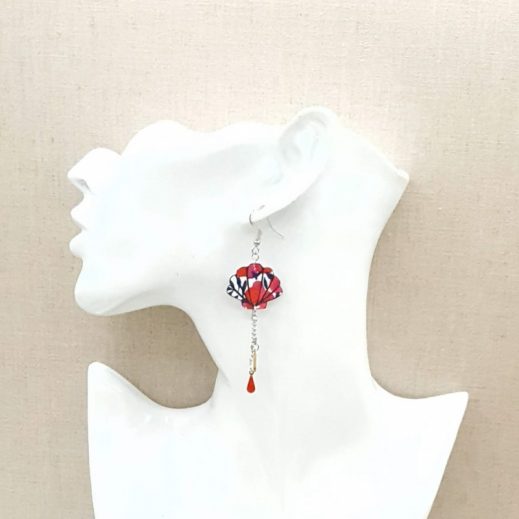 20210717_100516 Boucles d'oreilles hippocampe et coquillage en liberty