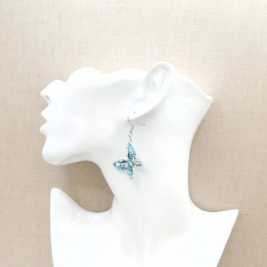 boucles d'oreilles fleur et papillon boucles d'oreilles fleur et papillon