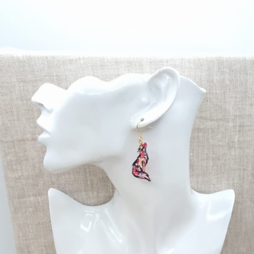 Boucles d'oreilles lune et loup en liberty wiltshire pois de senteur Boucles d'oreilles lune et loup en liberty wiltshire pois de senteur