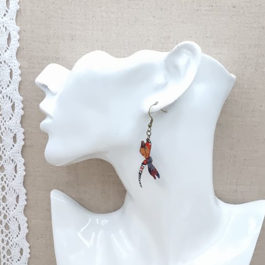 Boucles d'oreilles libellule et lotus Boucles d'oreilles libellule et lotus