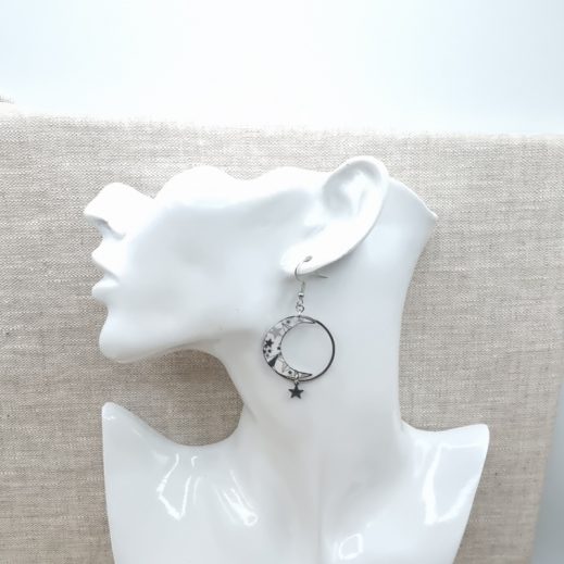 20211010_184954 boucles d'oreilles étoile et lune