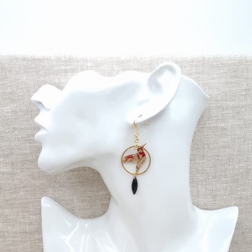 boucles d'oreilles colibri et plume boucles d'oreilles colibri et plume