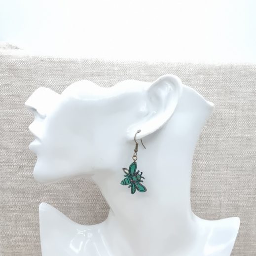 boucles d'oreilles petite abeille et marguerite en liberty donna leigh jade boucles d'oreilles petite abeille et marguerite en liberty donna leigh jade