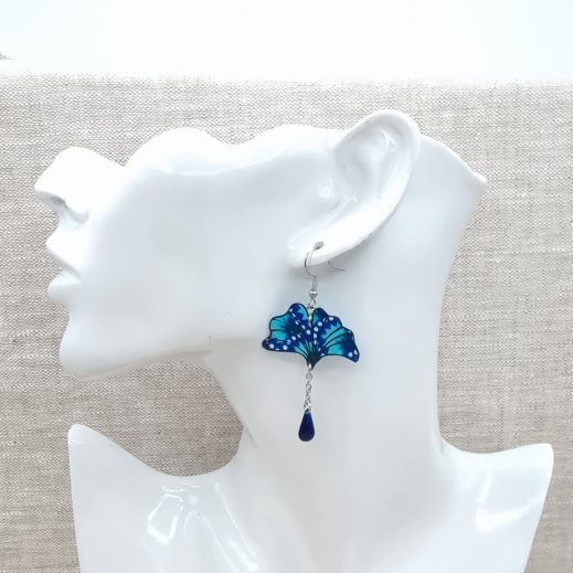 Boucles d'oreilles Ginkgo en tissu Petit Pan Wasabi bleu Boucles d'oreilles Ginkgo en tissu Petit Pan Wasabi bleu