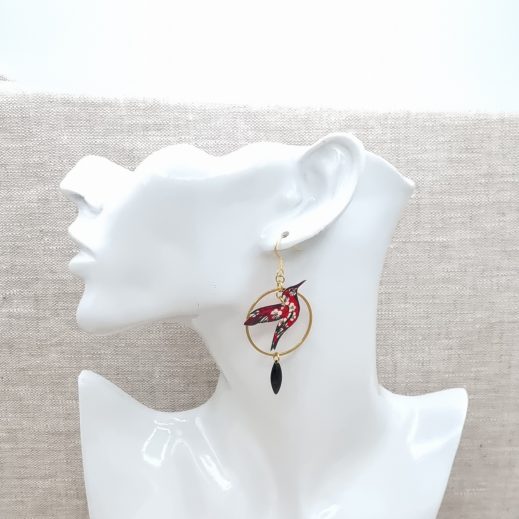 boucles d'oreilles colibri et plume liberty Mitsi valéria rubis boucles d'oreilles colibri et plume liberty Mitsi valéria rubis