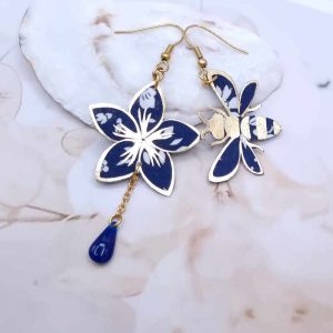 boucles papillon et fleur de tiare en liberty capel navy