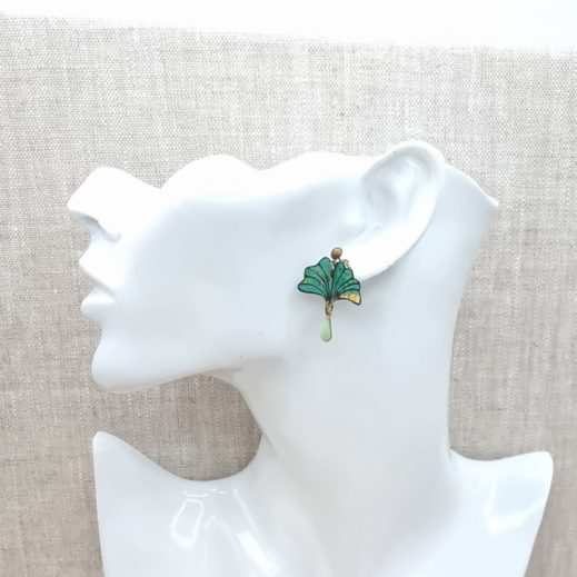 boucles d'oreilles Mini ginkgo en liberty Donna leigh Jade boucles d'oreilles Mini ginkgo en liberty Donna leigh Jade