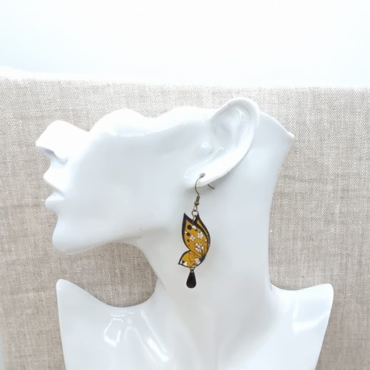 Boucles d'oreilles papillons capel moutarde Boucles d'oreilles papillons capel moutarde