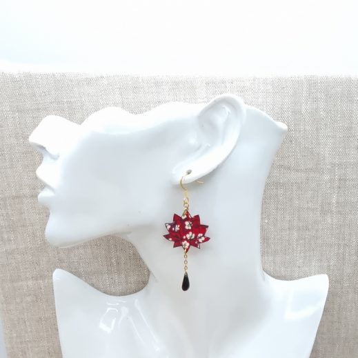 Boucles d'oreilles Lotus et Buddha en boucles d'oreilles buddha et lotus en liberty Mitsi valéria Rubis Boucles d'oreilles Lotus et Buddha en boucles d'oreilles buddha et lotus en liberty Mitsi valéria Rubis