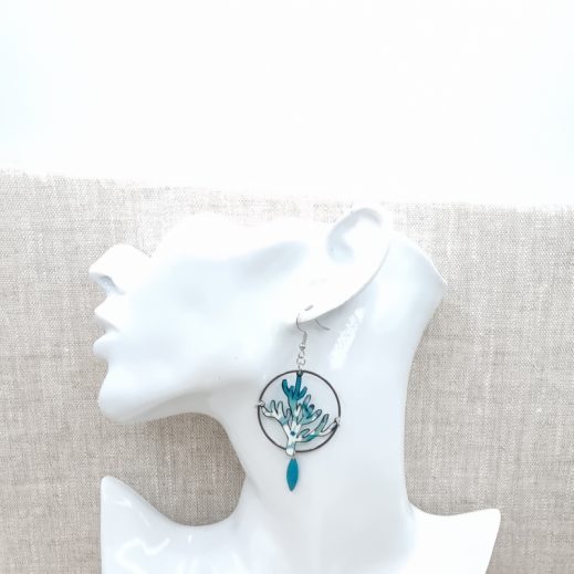 boucles d'oreilles Raie Manta et corail en liberty mitsi menthe à l'eau boucles d'oreilles Raie Manta et corail en liberty mitsi menthe à l'eau