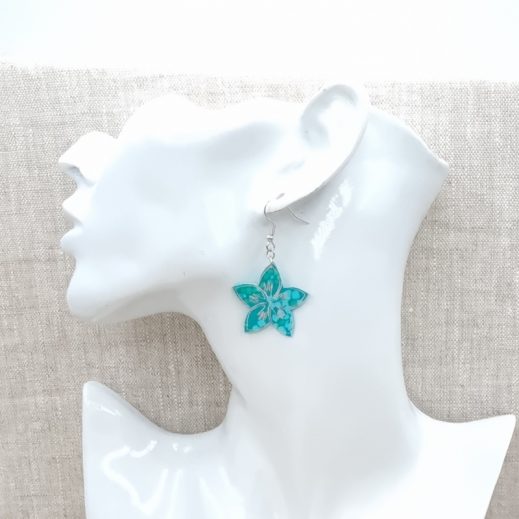 boucles d'oreilles fleur de Tiaré Tissus Hanako menthe boucles d'oreilles fleur de Tiaré Tissus Hanako menthe