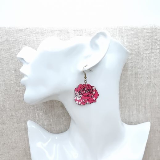 boucles d'oreilles oiseau et rose en liberty Capel rose boucles d'oreilles oiseau et rose en liberty Capel rose