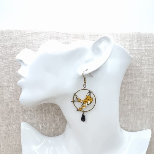 boucles d'oreilles oiseau et tournesol en liberty Capel moutarde boucles d'oreilles oiseau et tournesol en liberty Capel moutarde