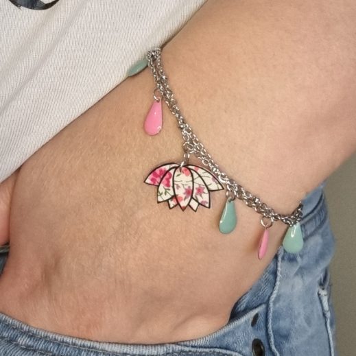 Bracelet fin lotus en Liberty phoebe fushia Bracelet fin lotus en Liberty phoebe fushia