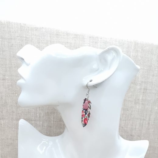 boucles d'oreilles plume et marguerite en liberty wiltshire pois de senteur boucles d'oreilles plume et marguerite en liberty wiltshire pois de senteur