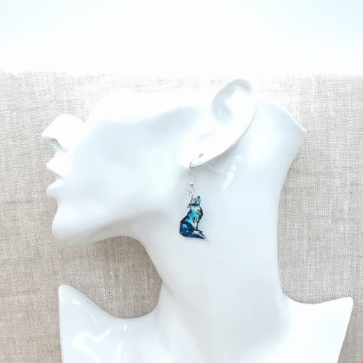 Boucles d'oreilles petite Lune et petit Loup en liberty wiltshire Crystal blue Boucles d'oreilles petite Lune et petit Loup en liberty wiltshire Crystal blue