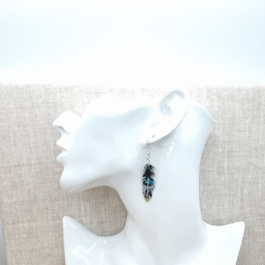 Boucles d'oreilles Lune et plume en liberty revival moutarde Boucles d'oreilles Lune et plume en liberty revival moutarde