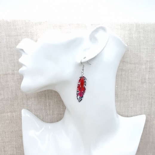 boucles d'oreilles colibri et plume en liberty Wiltshire rouge boucles d'oreilles colibri et plume en liberty Wiltshire rouge