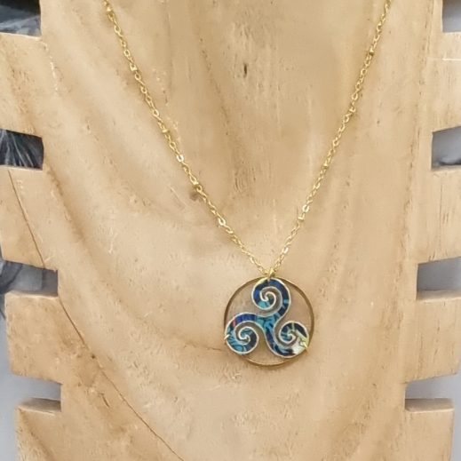 Collier Triskell en liberty Strawberry thief denim Collier Triskell en liberty Strawberry thief denim