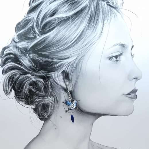 boucles d'oreilles colibri et fleur de tiaré en liberty Libby myosotis boucles d'oreilles colibri et fleur de tiaré en liberty Libby myosotis