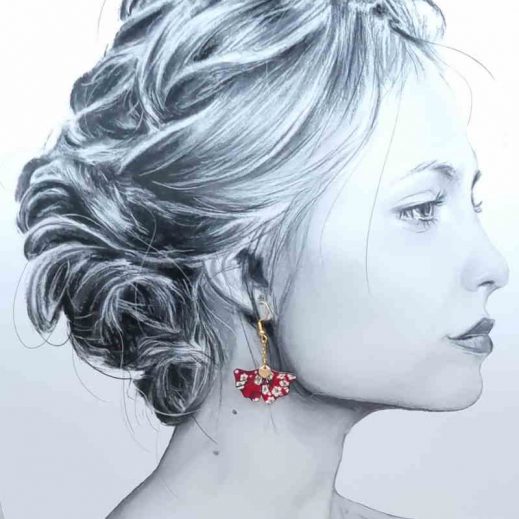 Boucles d'oreilles Gingko en tissu liberty mitsi valéria rubis Boucles d'oreilles Gingko en tissu liberty mitsi valéria rubis
