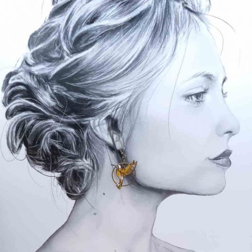 Boucles d'oreilles colibri et plume en liberty capel moutarde Boucles d'oreilles colibri et plume en liberty capel moutarde