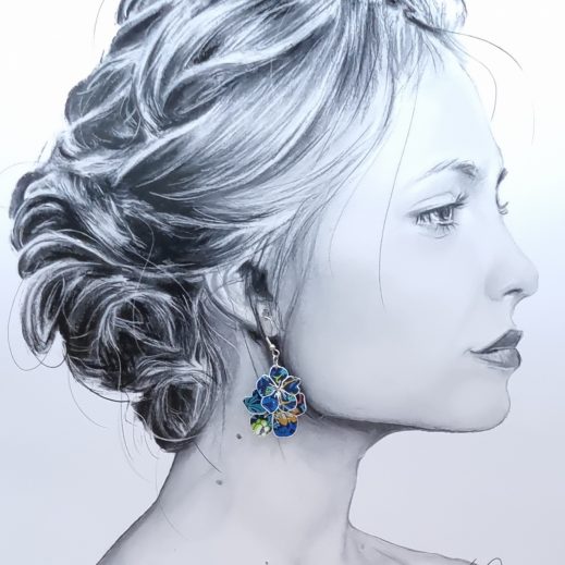 Boucles d'oreilles fleurs de cerisier sakura et carpe koi en liberty strawberry thief denim Boucles d'oreilles fleurs de cerisier sakura et carpe koi en liberty strawberry thief denim