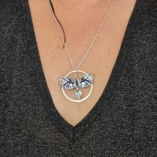 Collier Phoenix en liberty Capel indigo Collier Phoenix en liberty Capel indigo