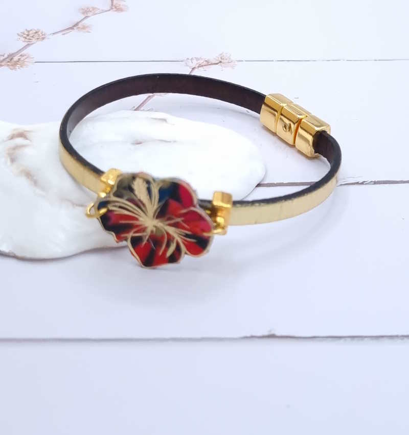Bracelet Cuir doré et hibiscus en Liberty Erica noir