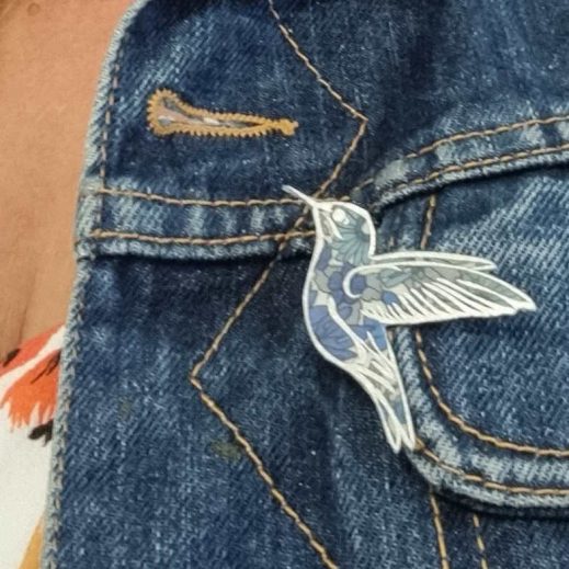 Broche colibri en liberty margareth annie bleu Broche colibri en liberty margareth annie bleu