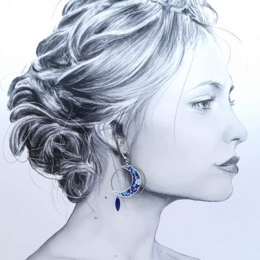 Boucles d'oreilles Lune et Loup en liberty Strawberry Thief Majorelle Boucles d'oreilles Lune et Loup en liberty Strawberry Thief Majorelle