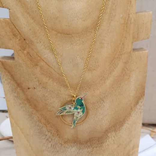 collier oiseau colibri en tissu liberty IANTHE et acier inoxydable doré collier oiseau colibri en tissu liberty IANTHE et acier inoxydable doré