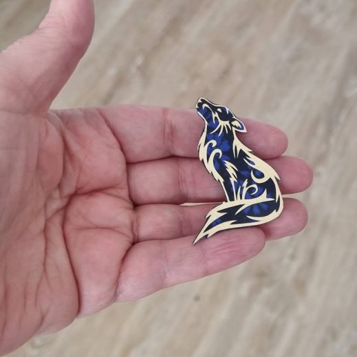 broche loup capel indigo 2 Broche loup en liberty Capel indigo