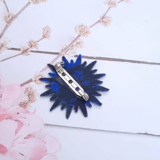 broche soleil capel indigo 4 Broche soleil en liberty capel indigo