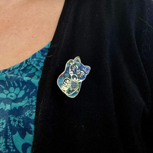 Broche chat Bonheur en Liberty Strawberry thief denim Broche chat Bonheur en Liberty Strawberry thief denim