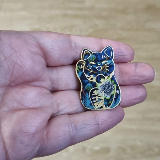 Broche chat Bonheur en Liberty Strawberry thief denim Broche chat Bonheur en Liberty Strawberry thief denim