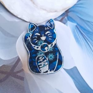 Broche chat Bonheur en Liberty Perséphone bleu