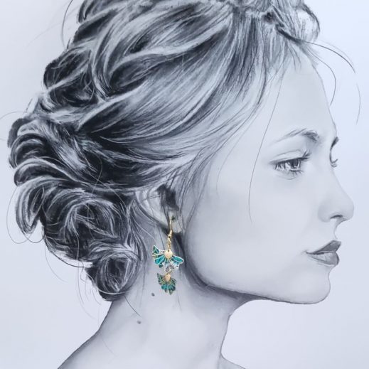 Boucles d'oreilles Gingko et papillon en TISSU Strawberry thief vert et or Boucles d'oreilles Gingko et papillon en TISSU Strawberry thief vert et or