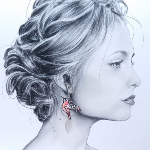 Boucles d'oreilles grand colibri et plumes en liberty Wiltshire pois de senteur Boucles d'oreilles grand colibri et plumes en liberty Wiltshire pois de senteur