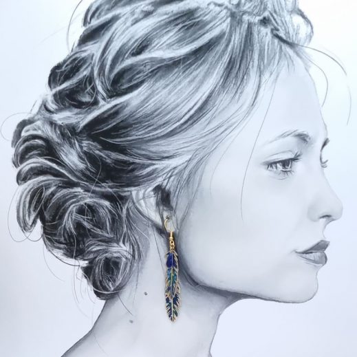 Boucles d'oreilles grand colibri et plumes en tissu liberty Erica navy Boucles d'oreilles grand colibri et plumes en tissu liberty Erica navy