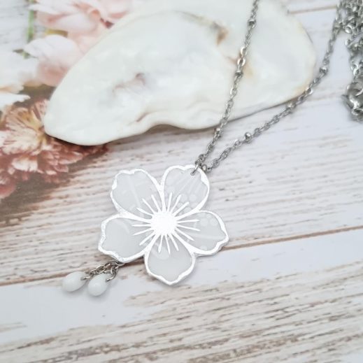 Sautoir fleur de cerisier Sakura en liberty Ianthe