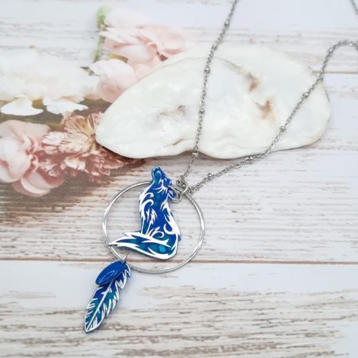 Collier loup et plume en tissu Hanako bleu