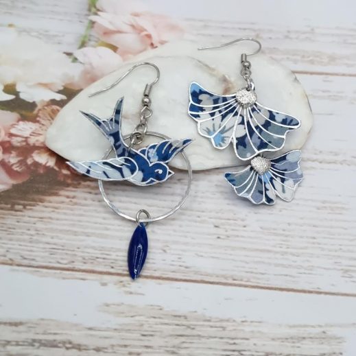 Boucles d'oreilles oiseau hirondelle et Ginkgo en TISSU liberty Thorpe Barjavel