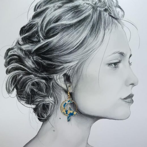 Boucles d'oreilles Gingko et carpe koi en liberty Maya bleu Boucles d'oreilles Gingko et carpe koi en liberty Maya bleu