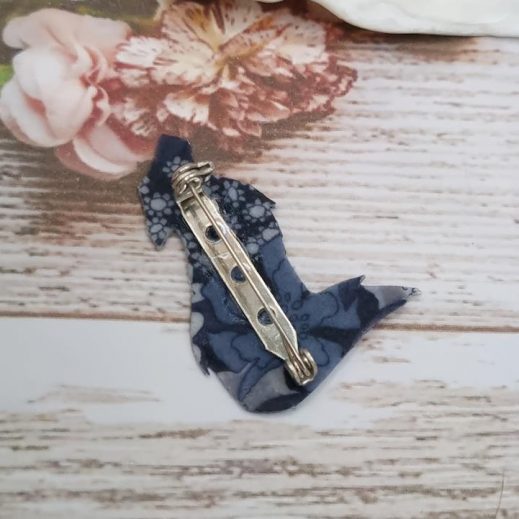 Broche loup en liberty Ciara nuit étoilée Broche loup en liberty Ciara nuit étoilée