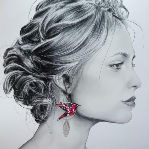 Boucles d'oreilles grand colibri et fleurs en TISSU liberty Wiltshire rouge Boucles d'oreilles grand colibri et fleurs en TISSU liberty Wiltshire rouge