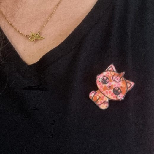 Broche Kawaï Caticorne en petit pan Calendula rose orange Broche Kawaï Caticorne en petit pan Calendula rose orange